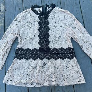 Zara Cream Lace with Black lace accent peplum hem top Sz Small